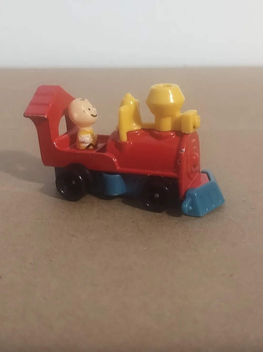 Vintage Charlie Brown 1958 1966 made in Hong Kong United feature syndicate inc